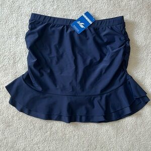 NWT Blue Swimming Skirt Runs like a Small in women’s